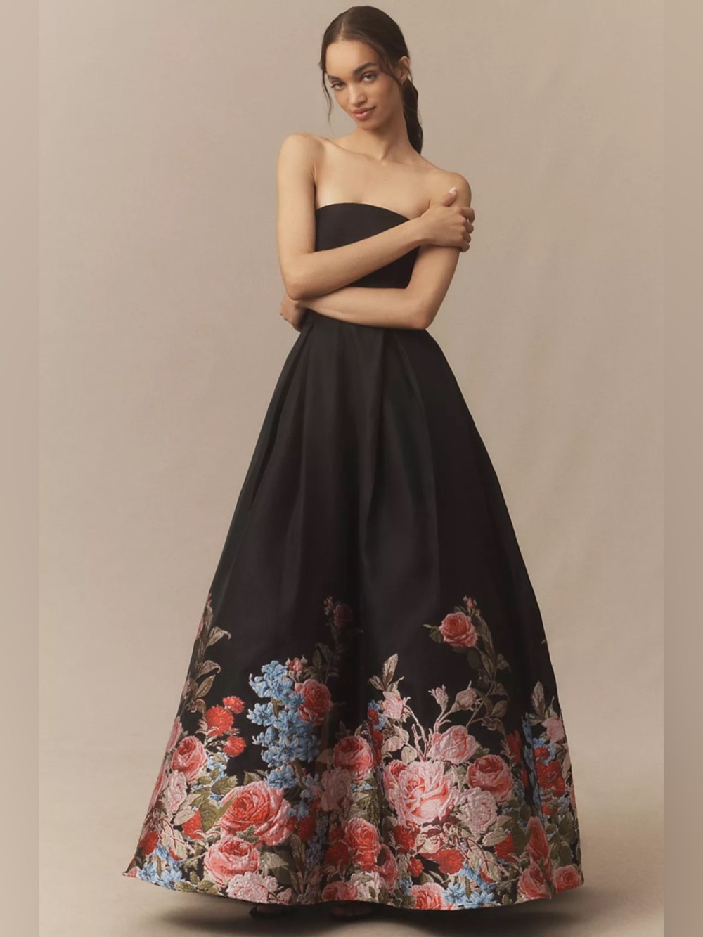 MAC DUGGAL
Strapless Floral Brocade Maxi Dress